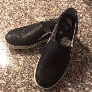 Born b.o.c. Black Slip-On Shoes